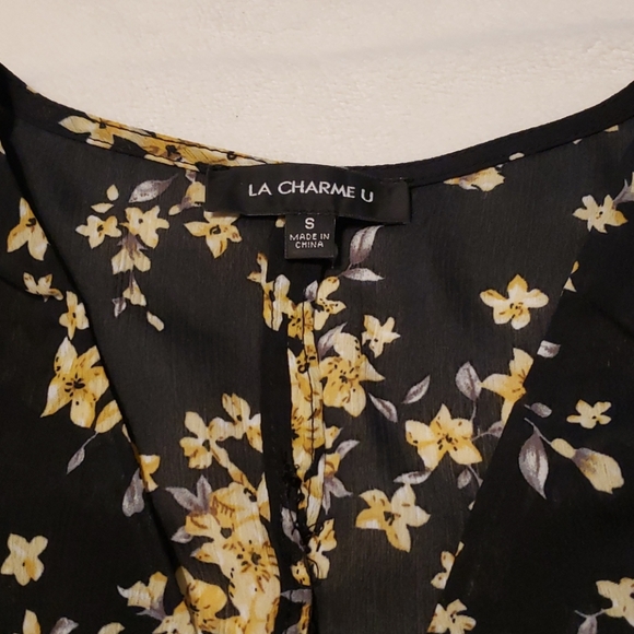 LA CHARME U Wrap Crop Blouse - Picture 3 of 3